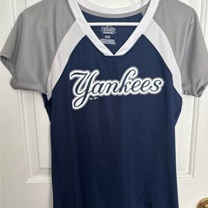 Majestic Yankees Navy and Gray T-Shirt